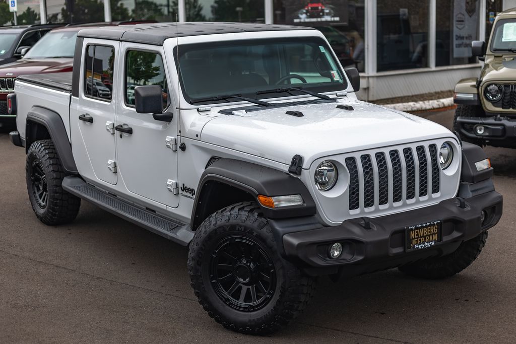 2020 Jeep Gladiator Sport thumbnail 2