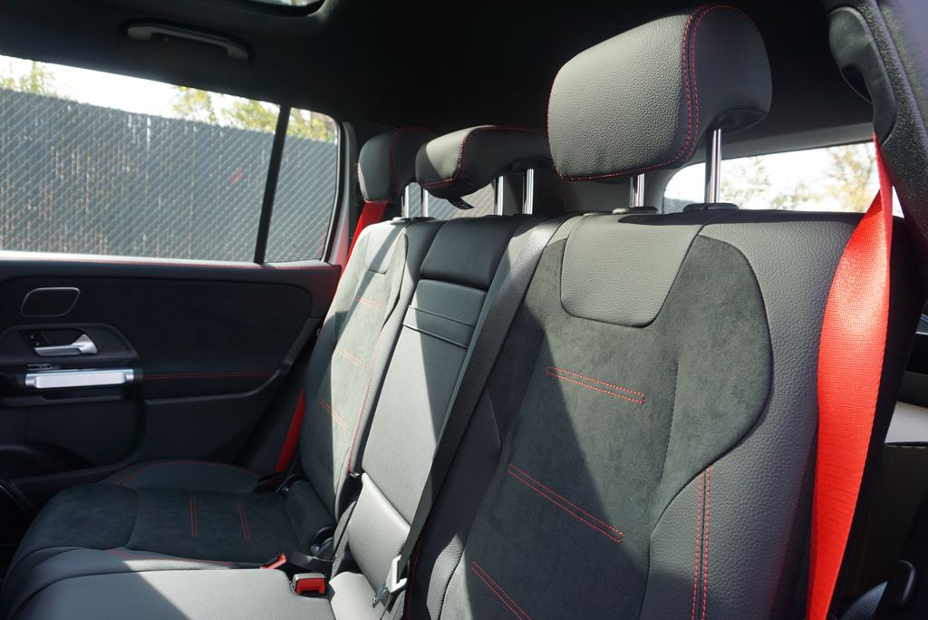 Thumbnail: 2026 Mercedes-Benz GLB - 14