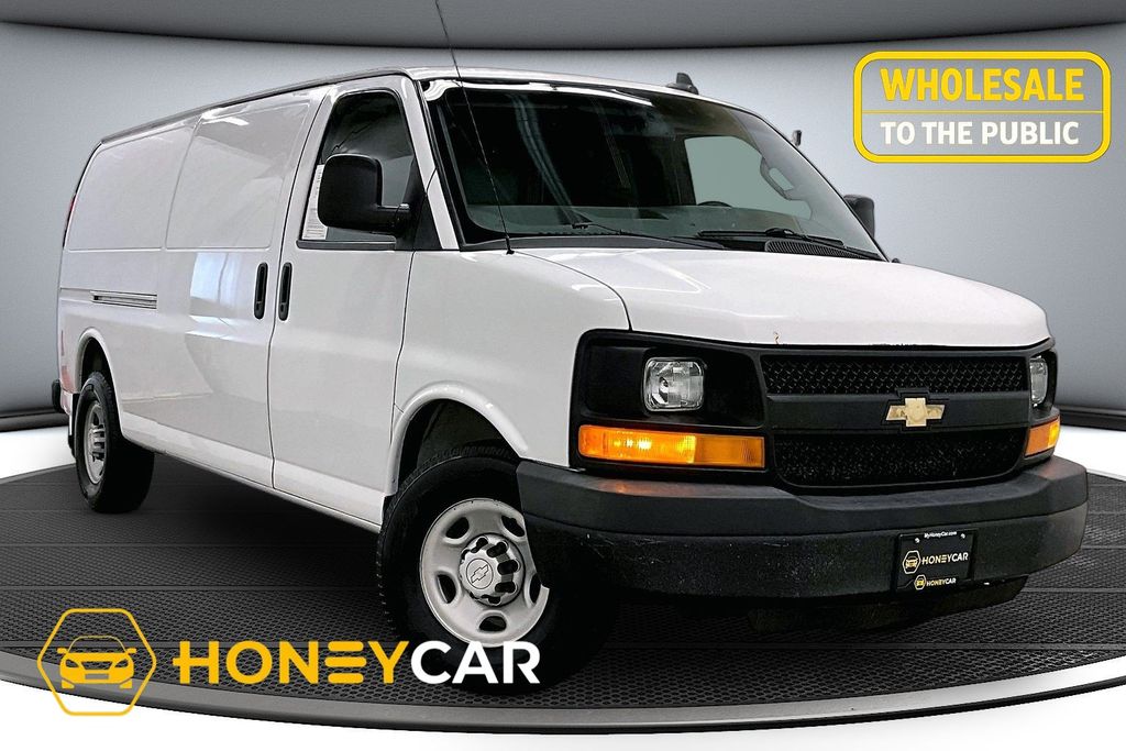 Summit White 2016 Chevrolet Express Cargo 3500 Extended RWD Van Rear-Wheel Drive 6-Speed Automatic Overdrive