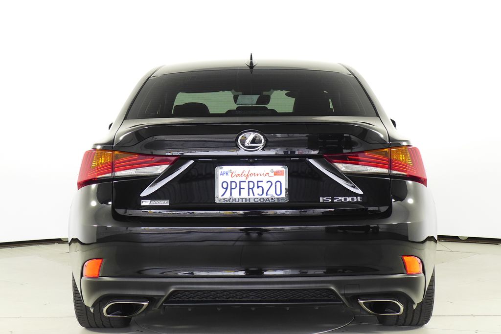 2017 Lexus IS 200t 8