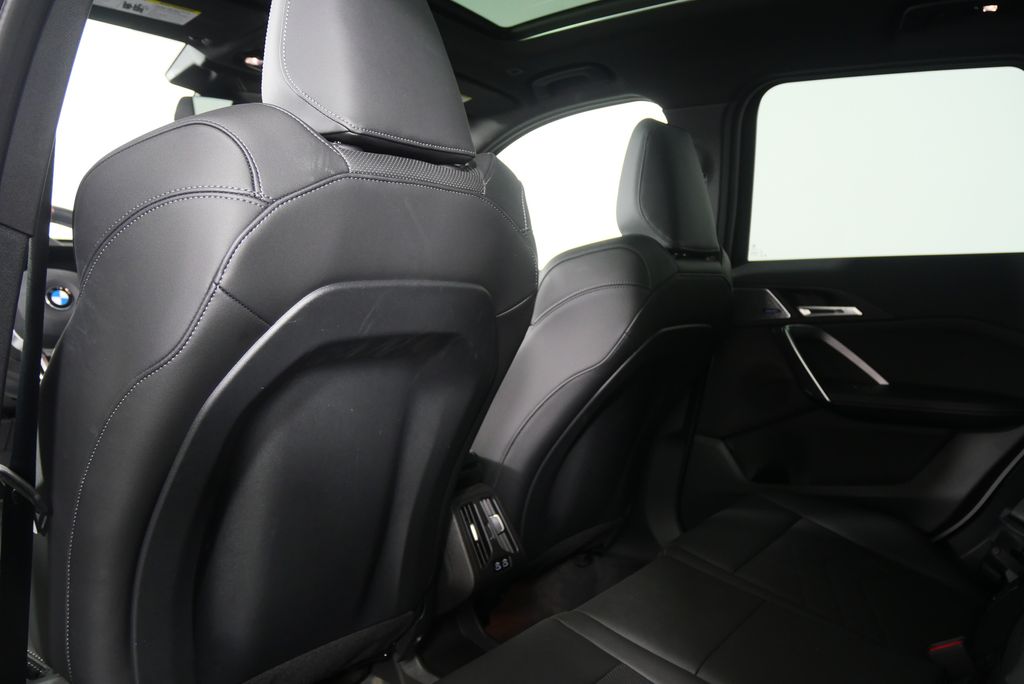 Thumbnail: 2025 BMW X1 - 18