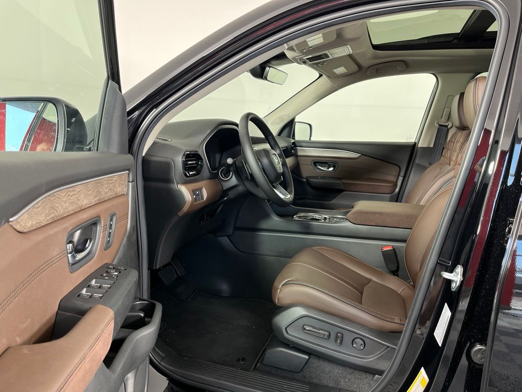 Thumbnail: 2026 Honda Pilot - 30
