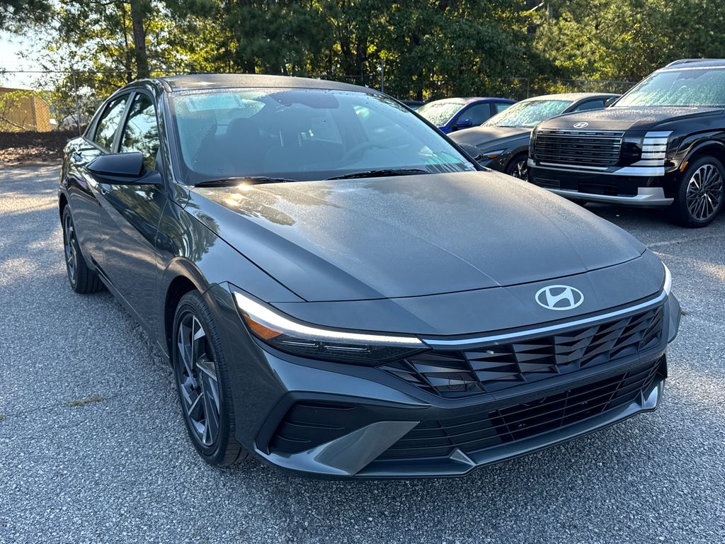 2025 Hyundai Elantra Hybrid SEL Sport photo 7