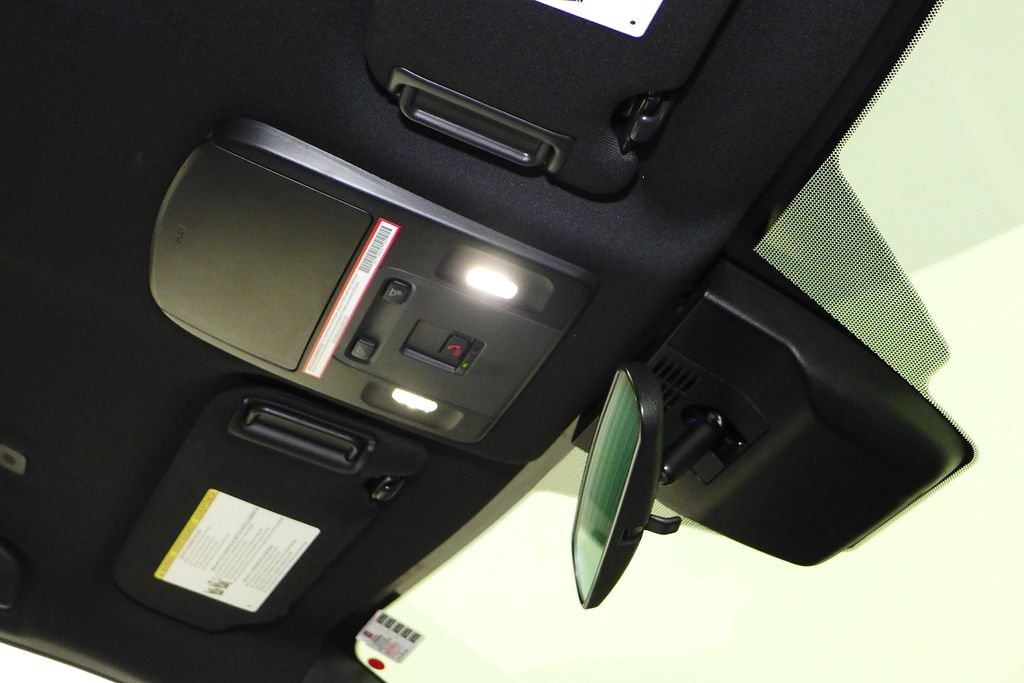 2025 Toyota Camry SE 17