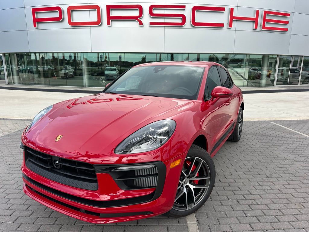 Thumbnail: 2025 Porsche Macan - 1