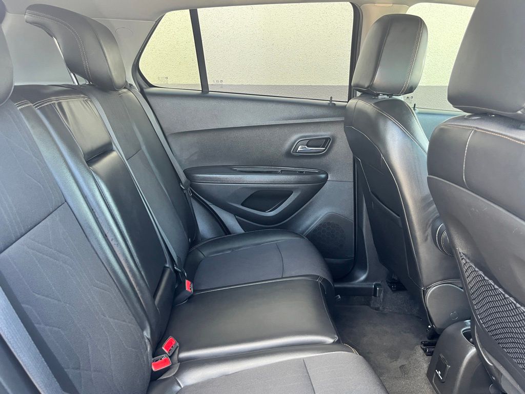 2019 Chevrolet Trax LT 18