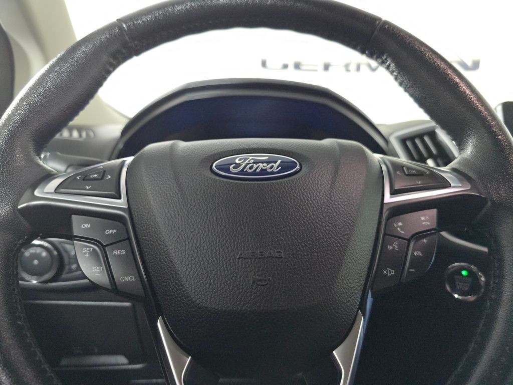 2022 Ford Edge Titanium photo 21