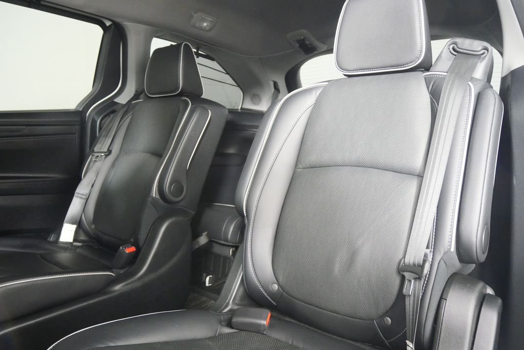 Thumbnail: 2022 Honda Odyssey - 14