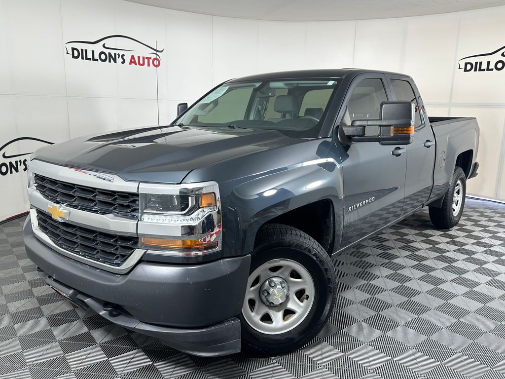 Gray (Graphite Metallic) 2017 Chevrolet Silverado 1500 Pickup Truck Four-Wheel Drive 6-Speed Automatic Overdrive