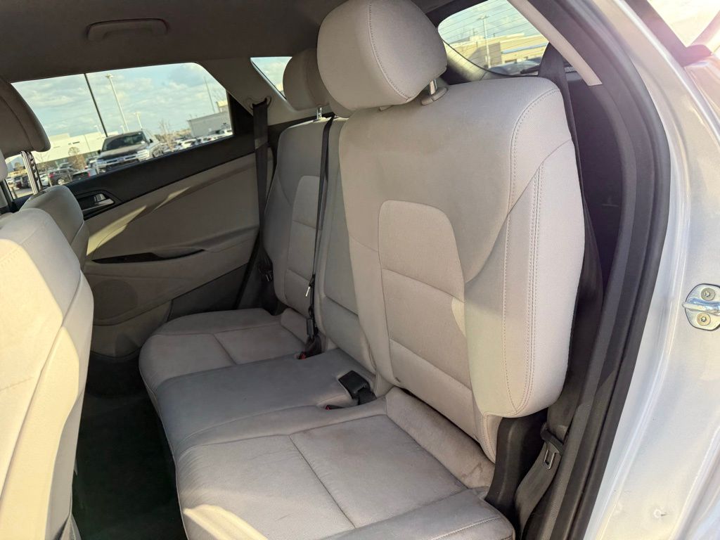 Thumbnail: 2017 Hyundai Tucson - 10