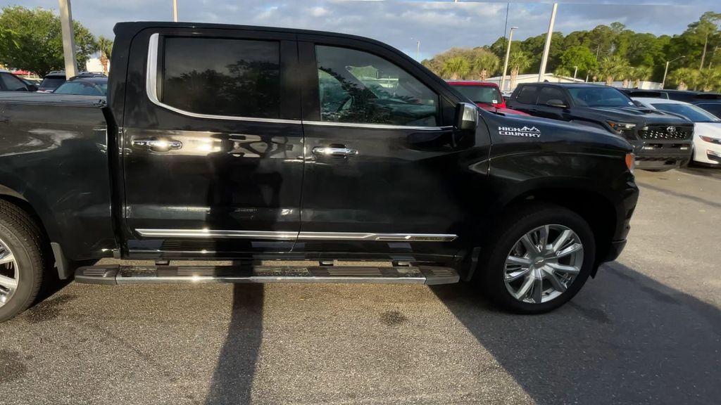 2022 Chevrolet Silverado 1500 High Country - Photo 9