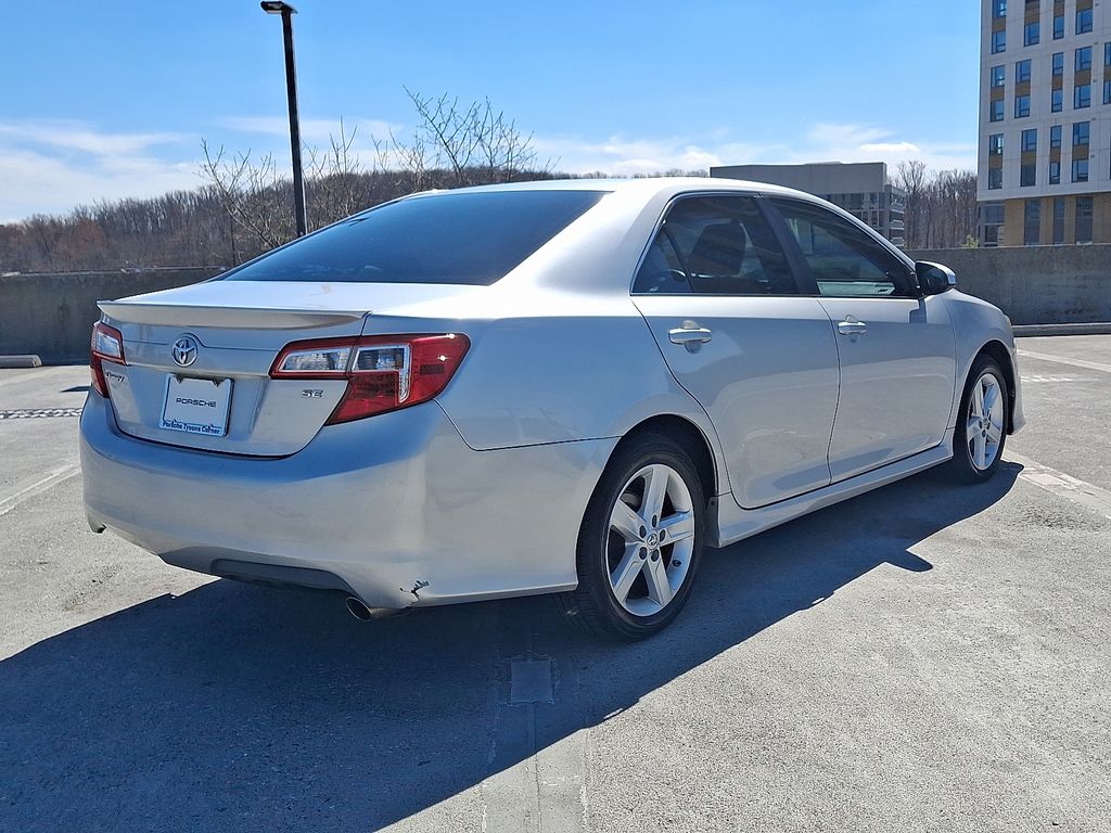 Thumbnail: 2013 Toyota Camry - 8