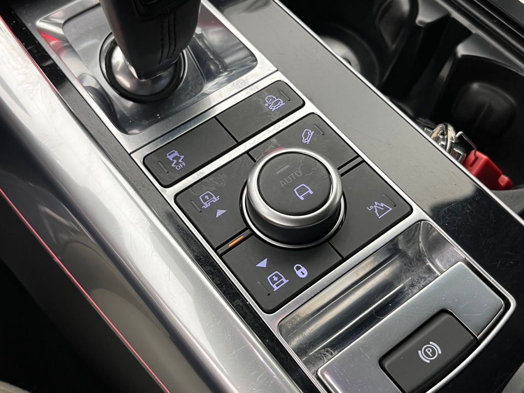 Thumbnail: 2018 Land Rover Range Rover Sport - 12