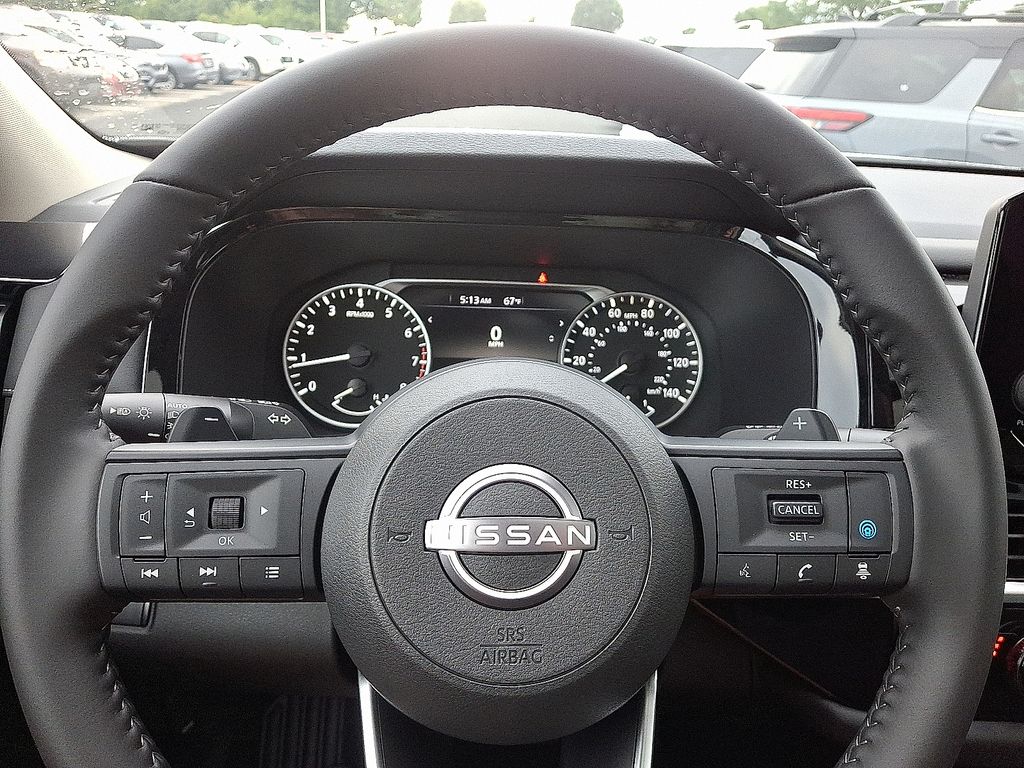 Thumbnail: 2025 Nissan Pathfinder - 12