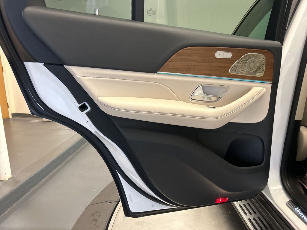 Thumbnail: 2023 Mercedes-Benz GLE - 23