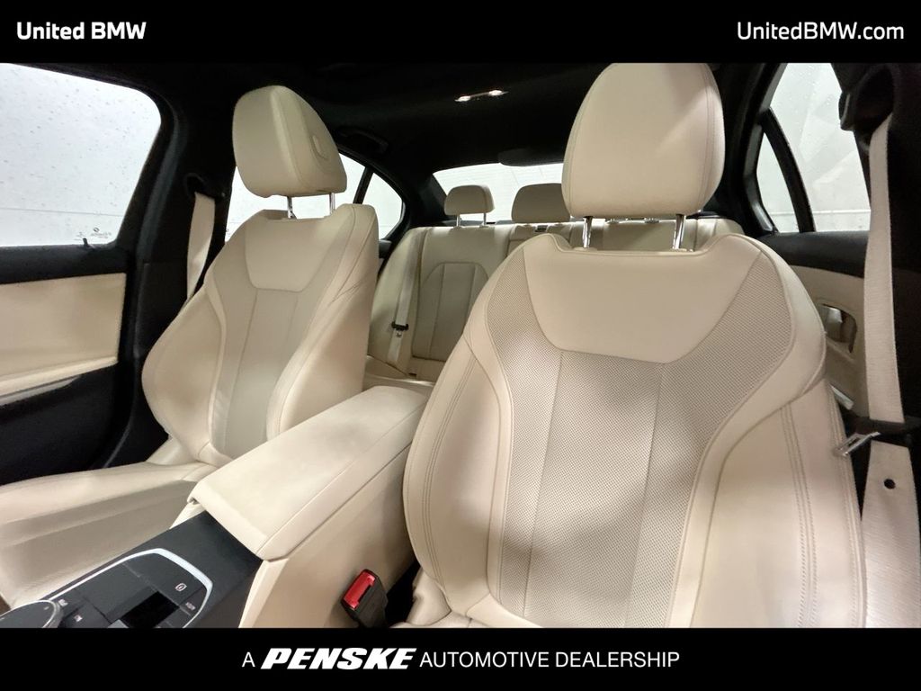 Thumbnail: 2022 BMW 3 Series - 13