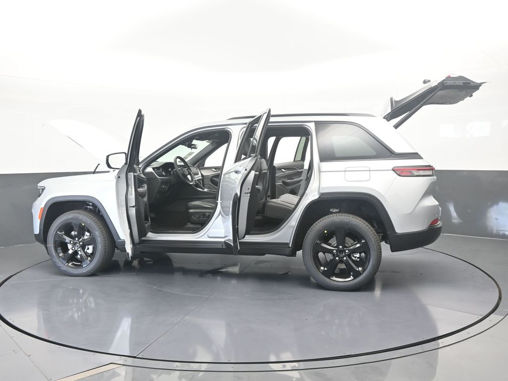 New 2025 Silver Zynith Jeep Limited image 69