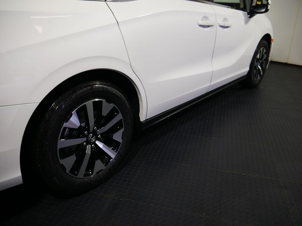 Thumbnail: 2026 Honda Odyssey - 4