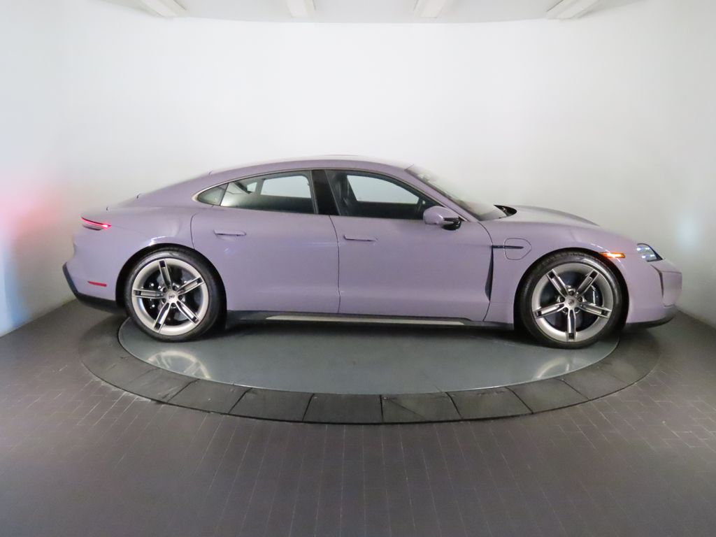 Thumbnail: 2025 Porsche Taycan - 8