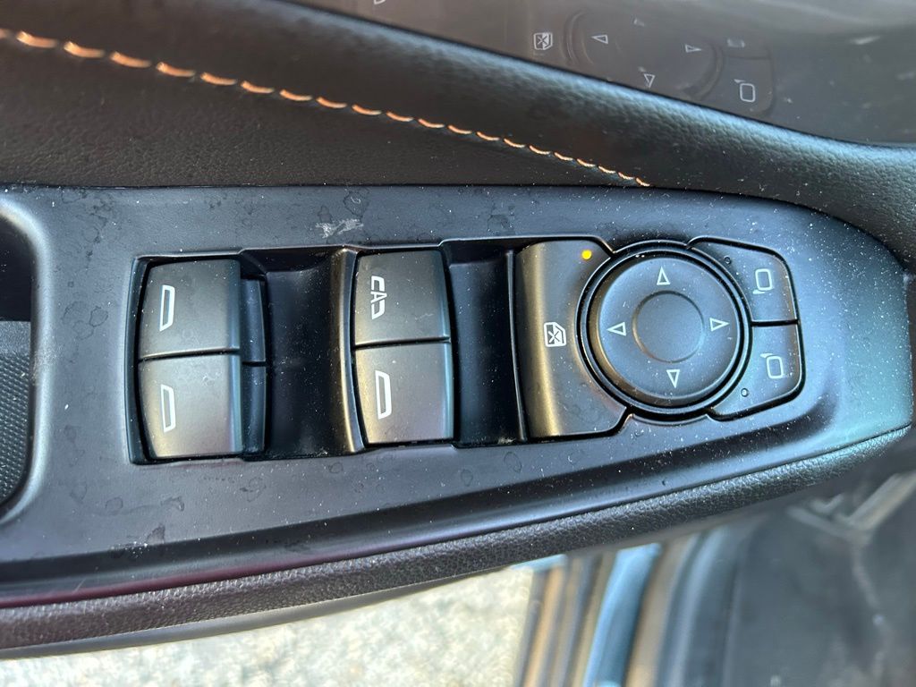 Thumbnail: 2020 Chevrolet Traverse - 18
