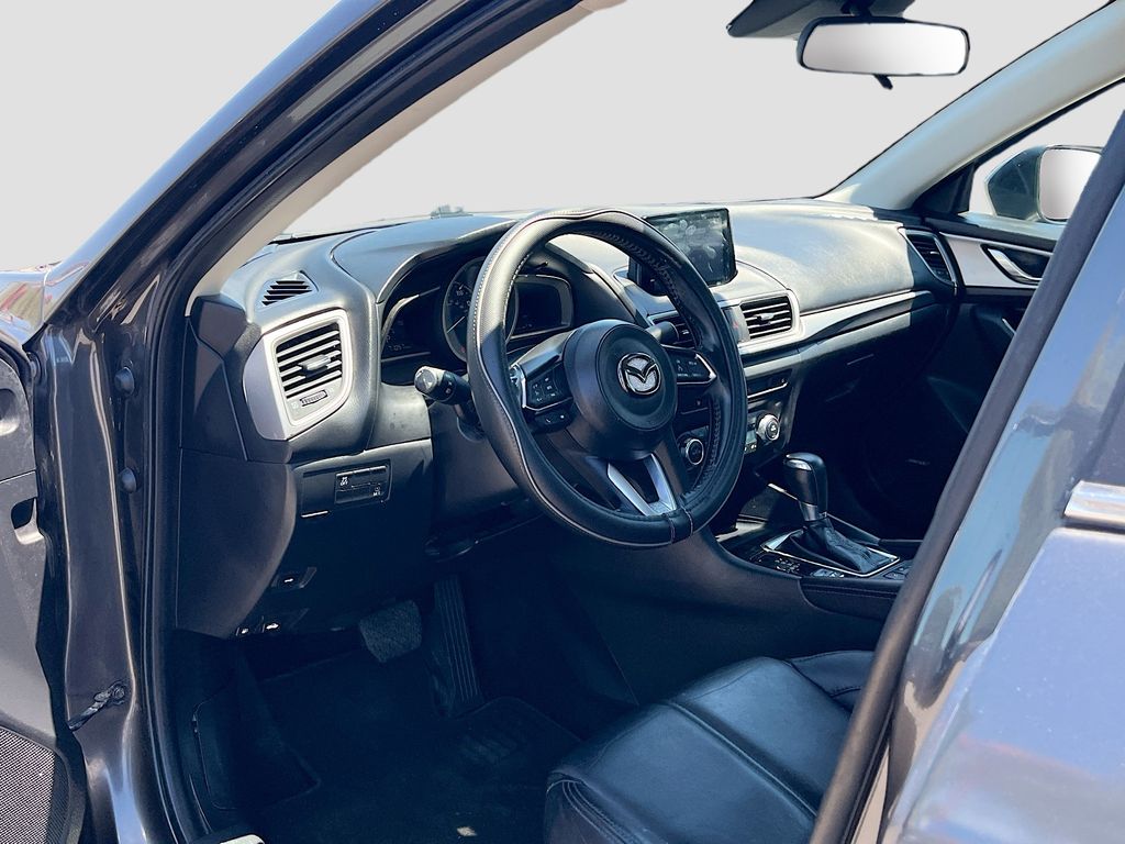 Used 2018 Gray Mazda Touring image 9