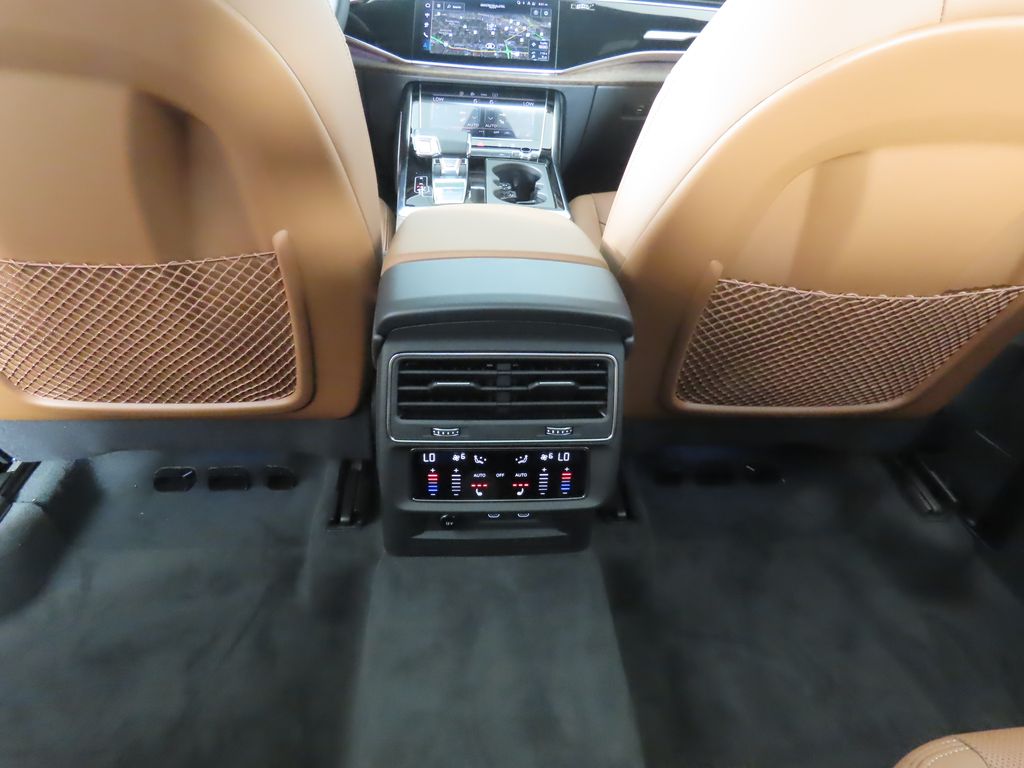 Thumbnail: 2025 Audi Q7 - 24