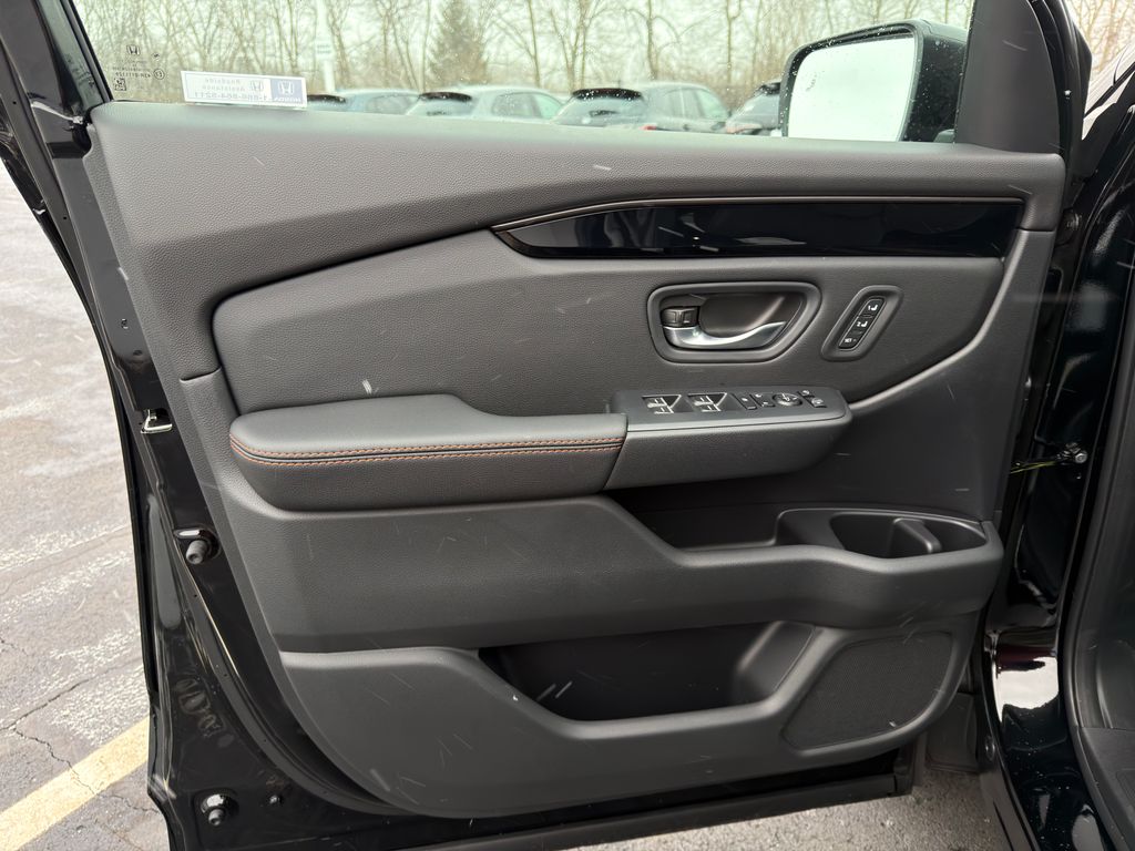 Thumbnail: 2026 Honda Pilot - 18