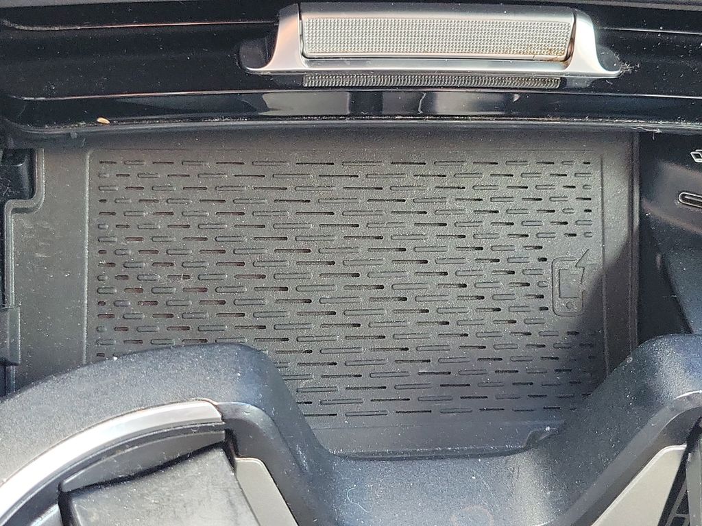 used 2020 Mercedes-Benz GLE car, priced at $44,998