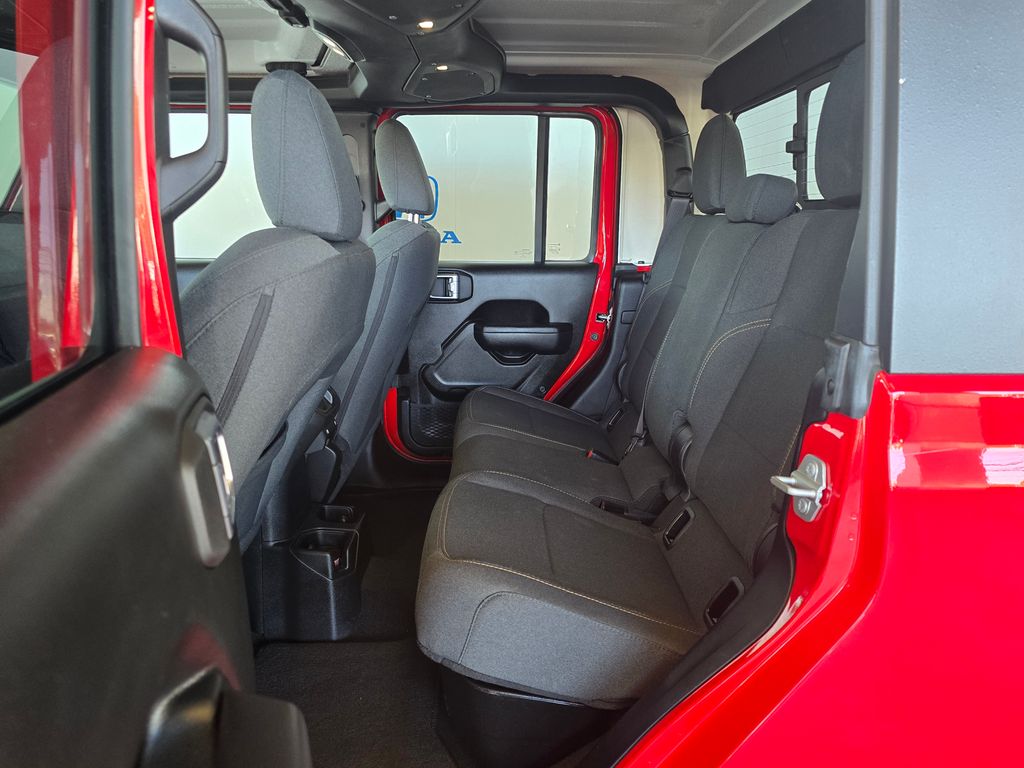 Thumbnail: 2024 Jeep Gladiator - 13