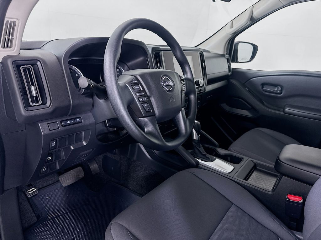 Thumbnail: 2025 Nissan Frontier - 9