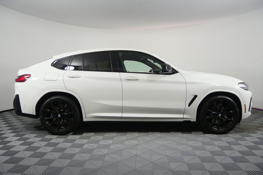 Thumbnail: 2024 BMW X4 - 2