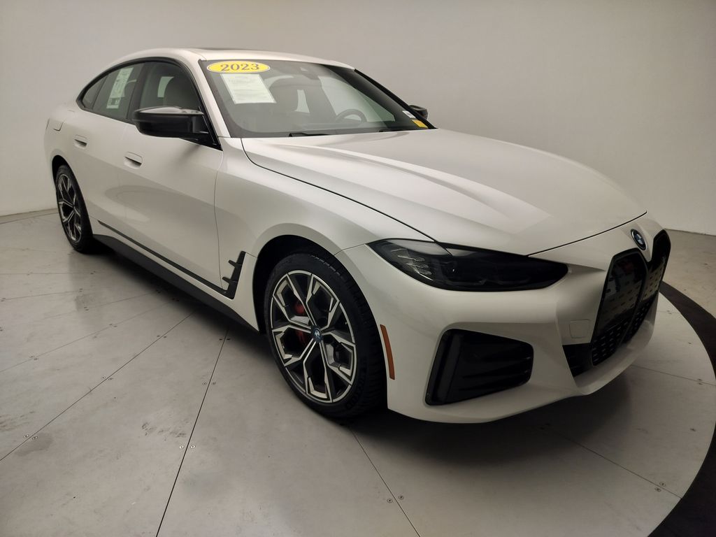 Thumbnail: 2023 BMW i4 - 2