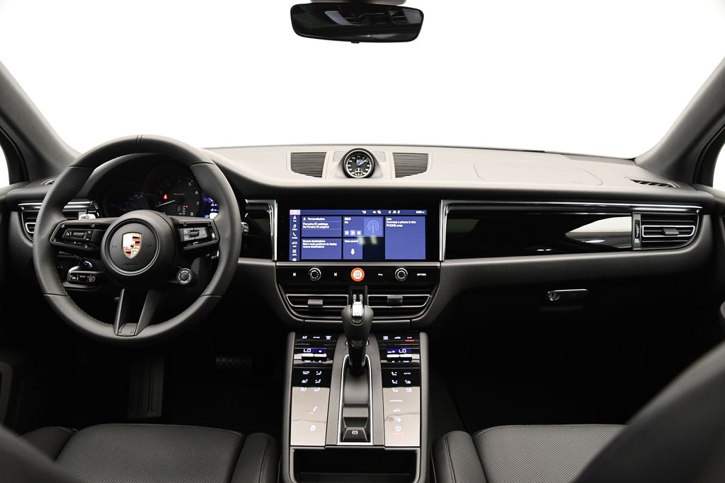 Thumbnail: 2025 Porsche Macan - 19