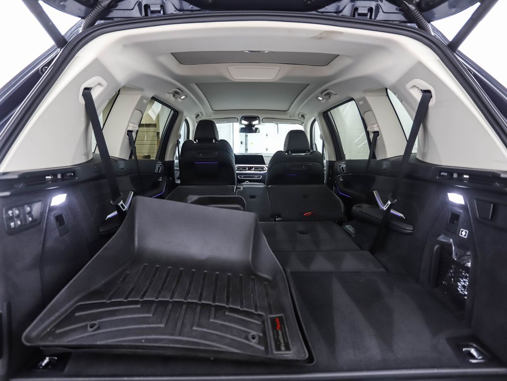 Thumbnail: 2020 BMW X7 - 28