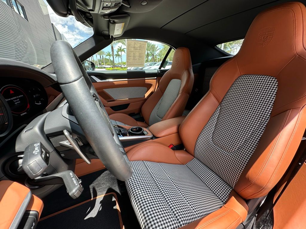 2025 Porsche 911 Turbo 5
