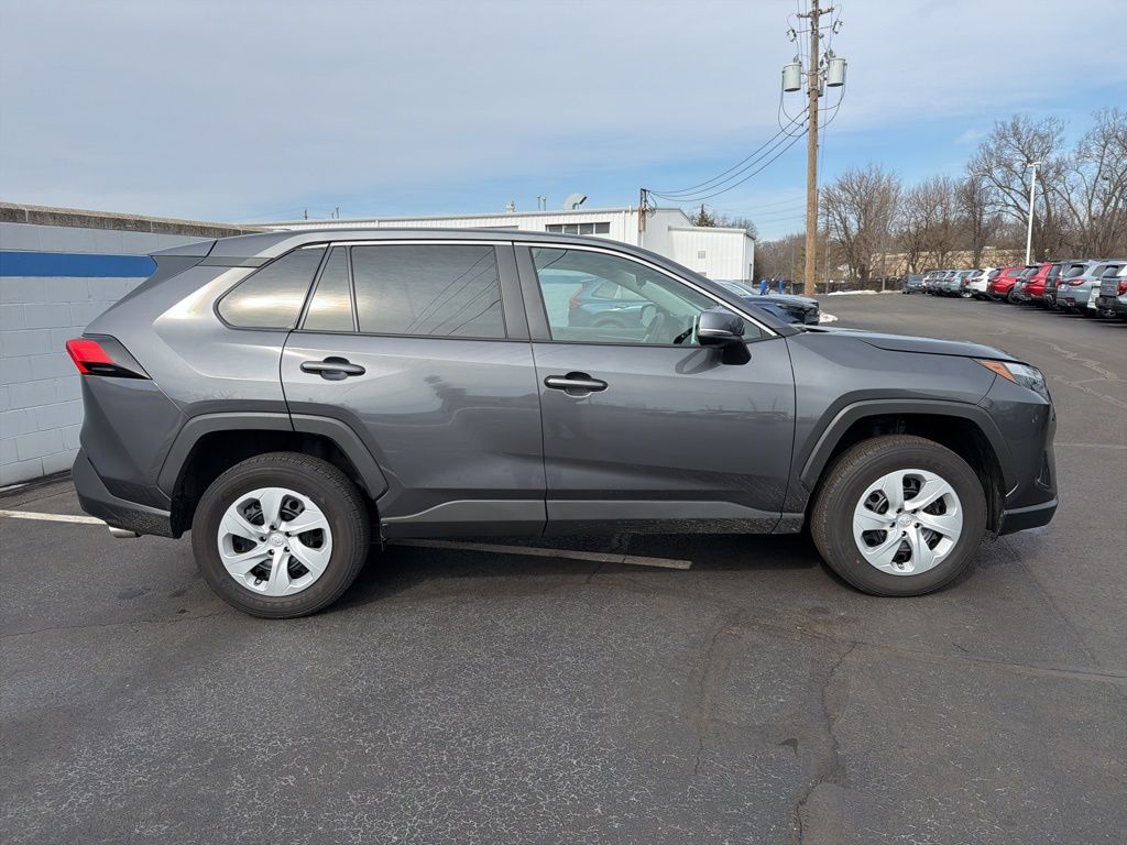 Thumbnail: 2024 Toyota RAV4 - 6