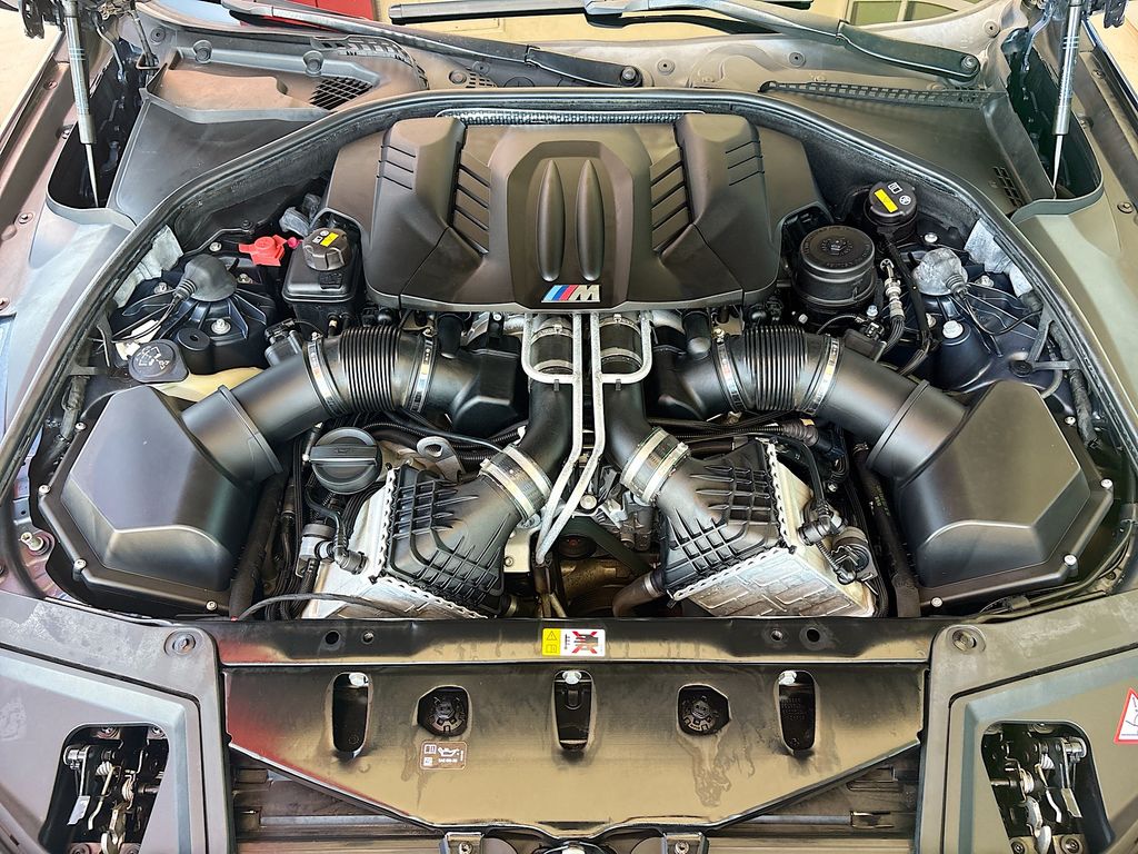 Thumbnail: 2016 BMW M5 - 29