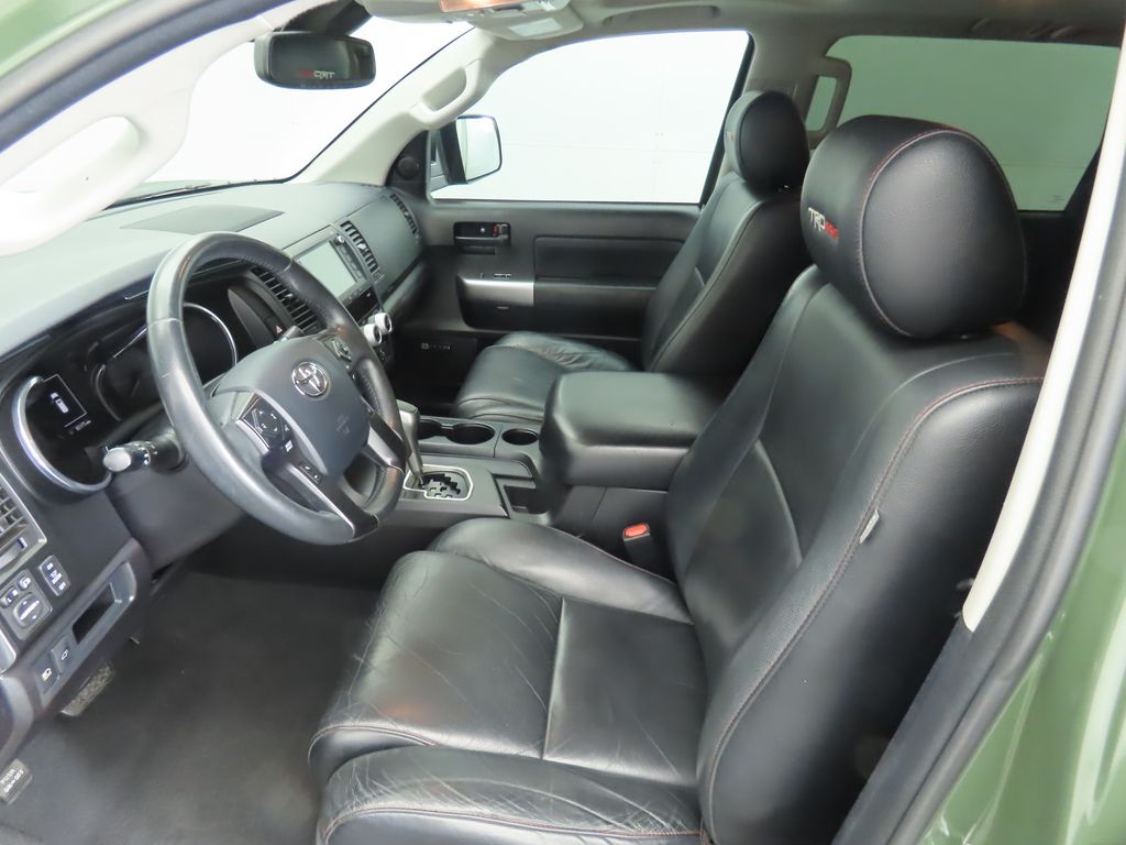 Thumbnail: 2020 Toyota Sequoia - 20