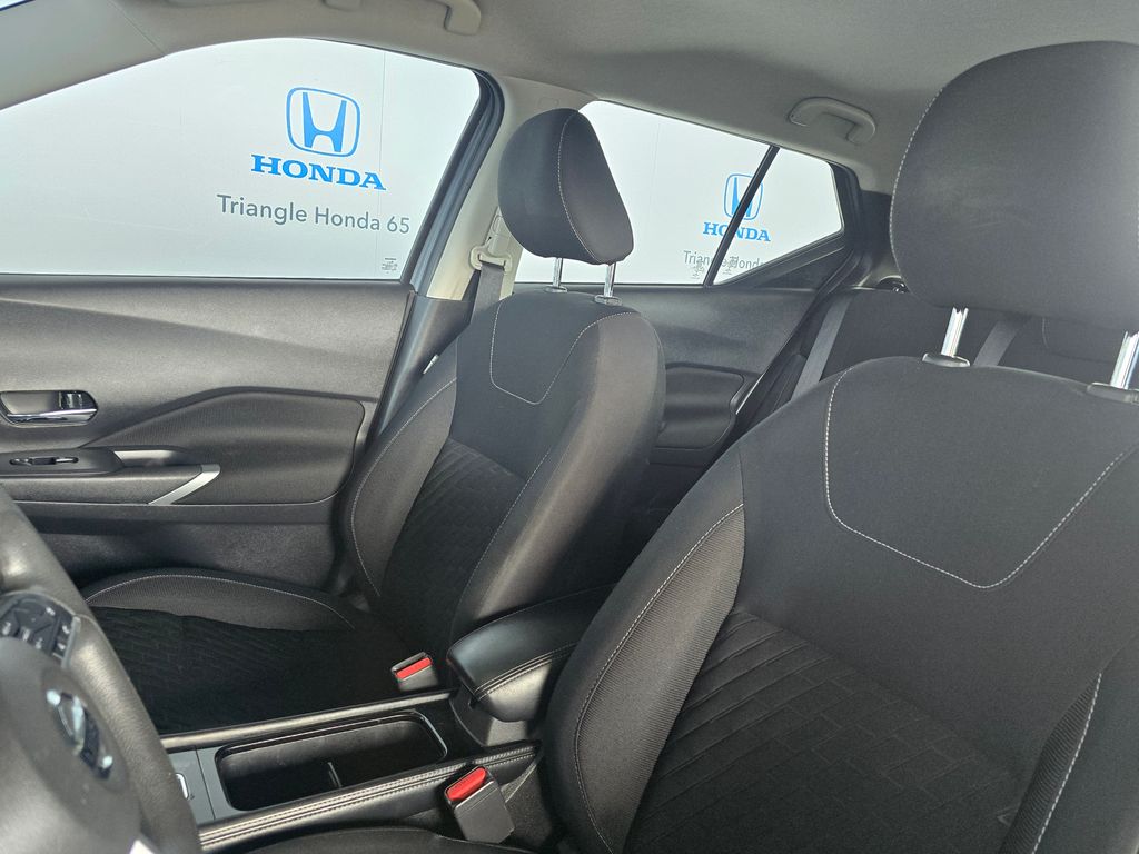 Thumbnail: 2021 Nissan Kicks - 12