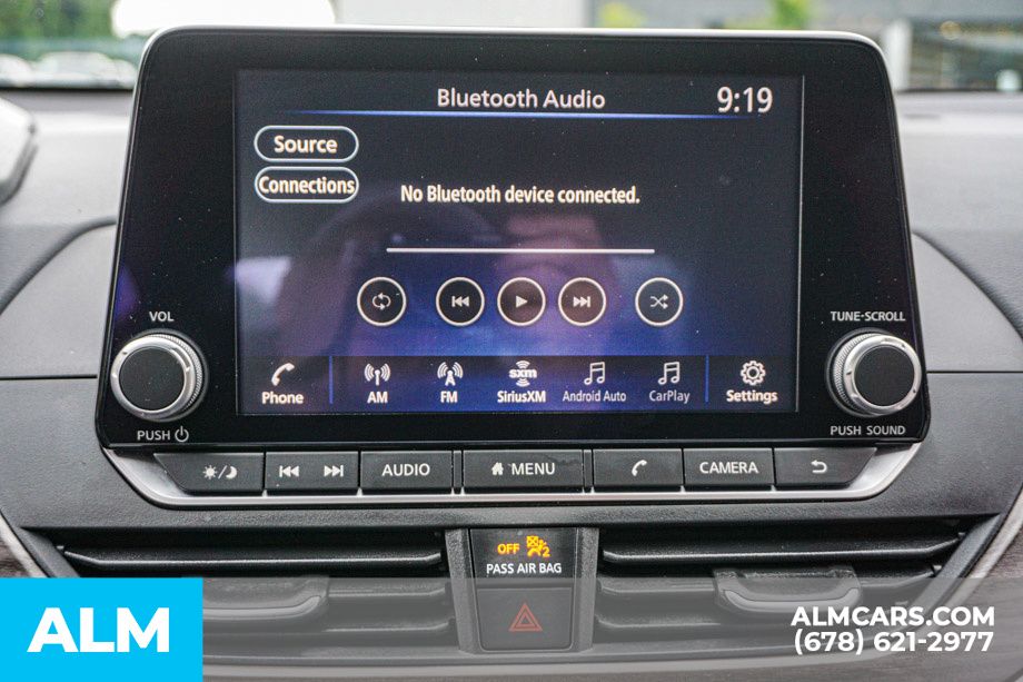 Used 2025 White Nissan 2.5 SV image 36