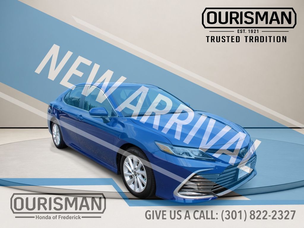 Blue 2023 Toyota Camry Sedan Front-Wheel Drive 8-Speed Automatic