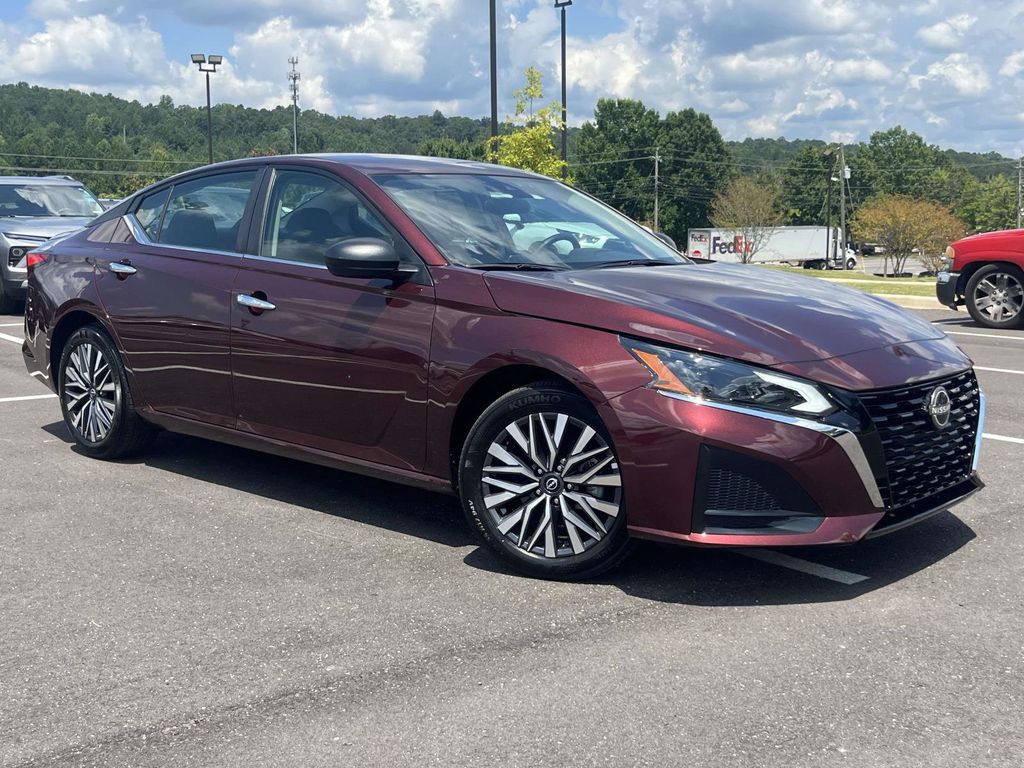 2025 Nissan Altima 2.5 SV FWD