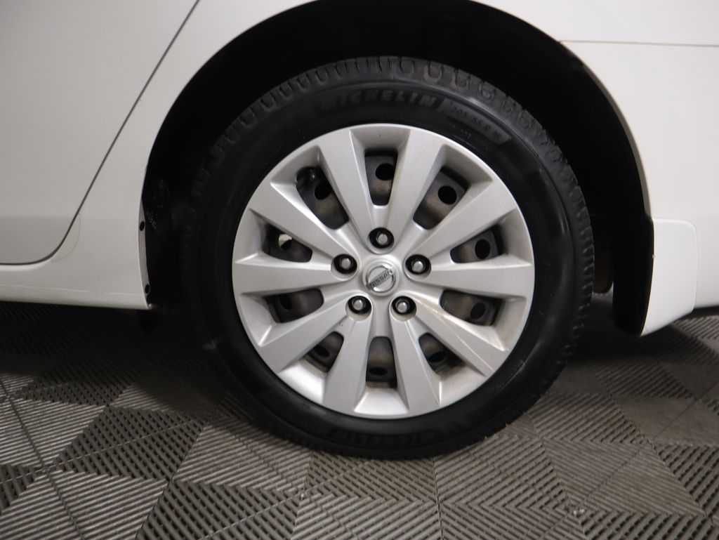 Thumbnail: 2018 Nissan Sentra - 30