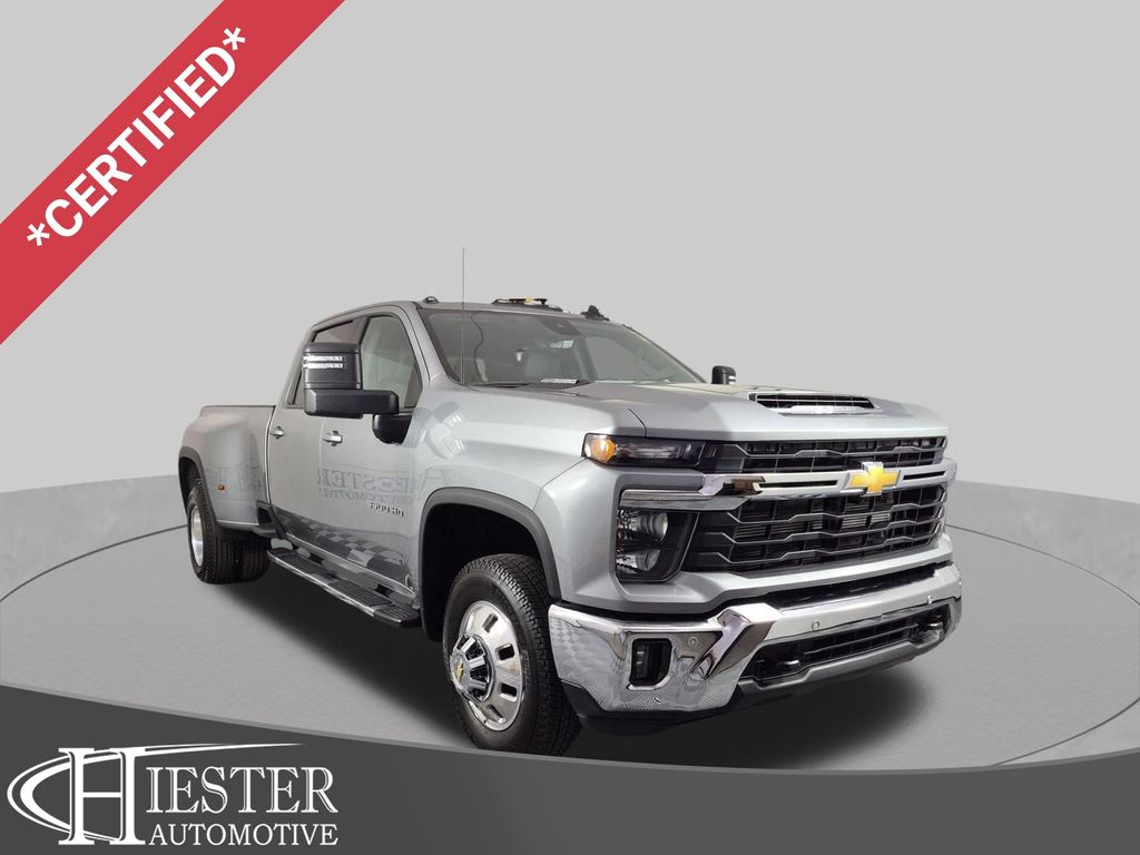 Sterling Gray Metallic 2026 Chevrolet Silverado 3500HD Pickup Truck Four-Wheel Drive Automatic