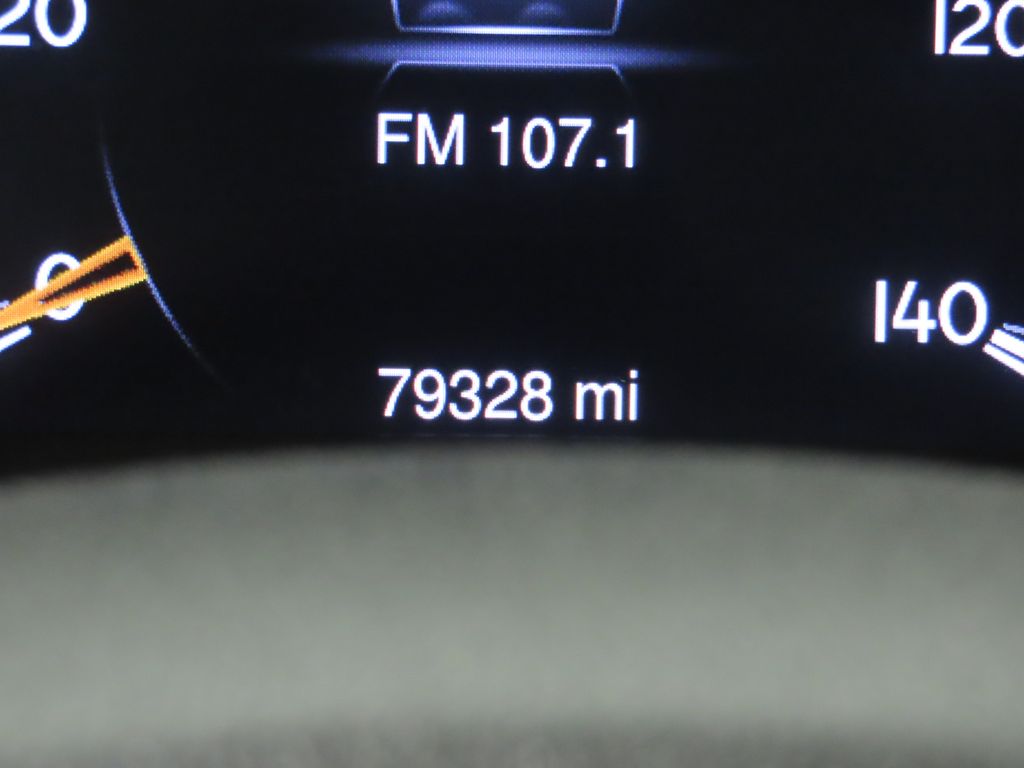 Thumbnail: 2015 Jeep Grand Cherokee - 12