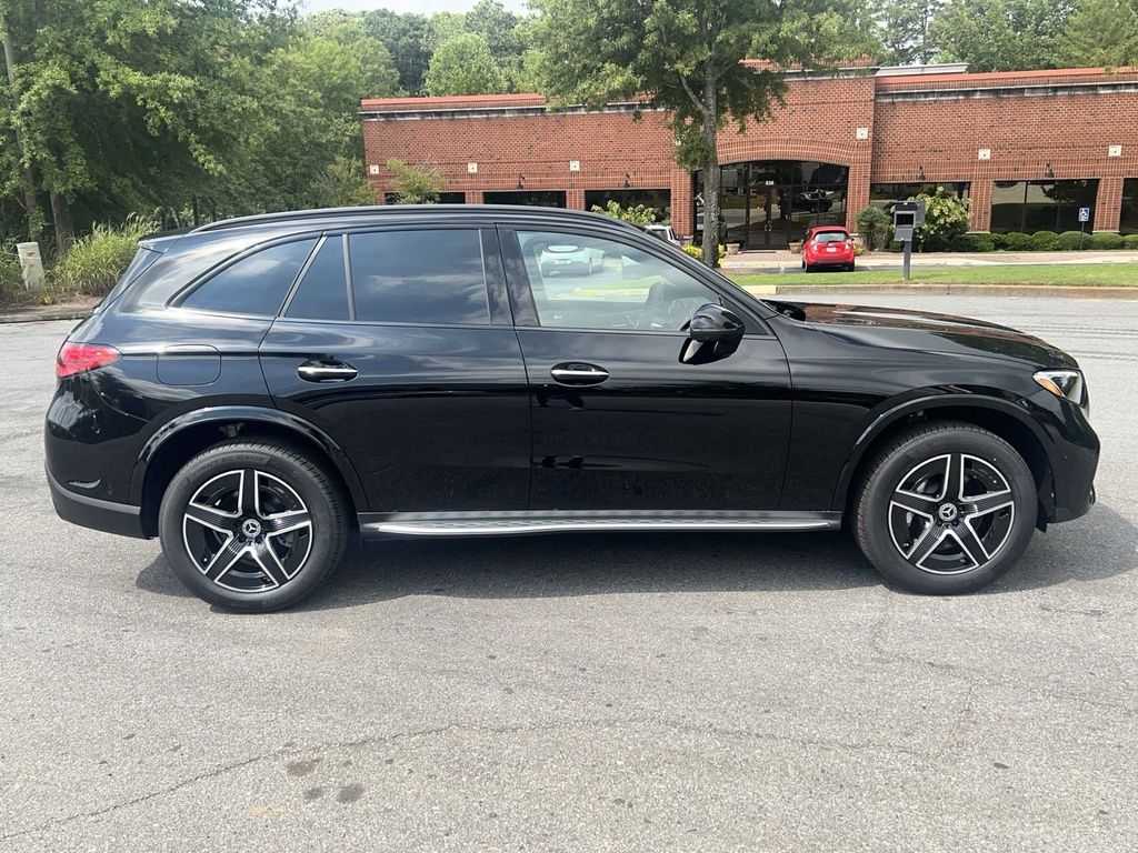 2024 Mercedes-Benz GLC GLC 300 9