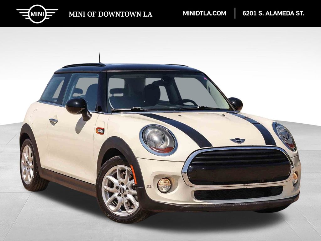 Pepper White 2016 MINI Cooper Hatchback Front-Wheel Drive 6-Speed Automatic