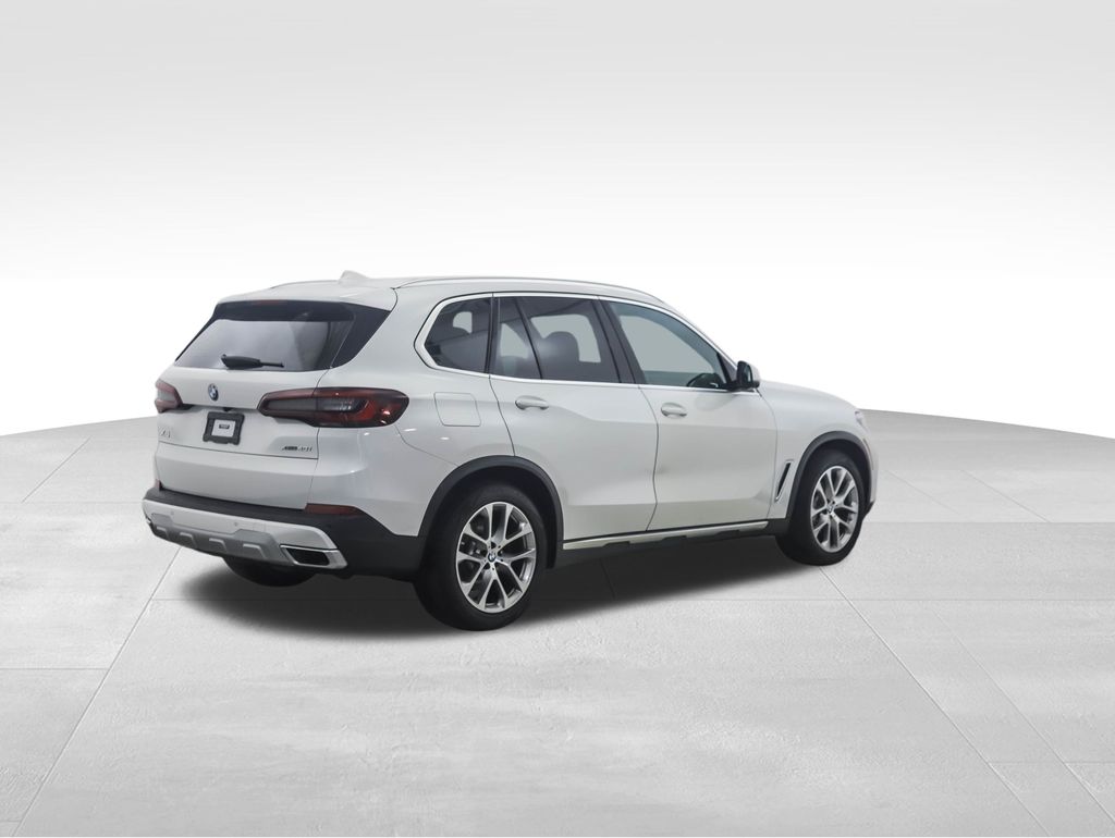 Thumbnail: 2022 BMW X5 - 5