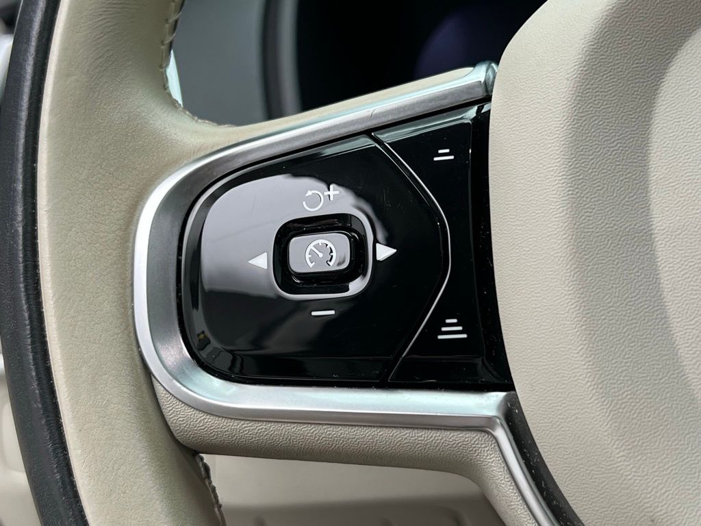 Thumbnail: 2023 Volvo XC90 - 19