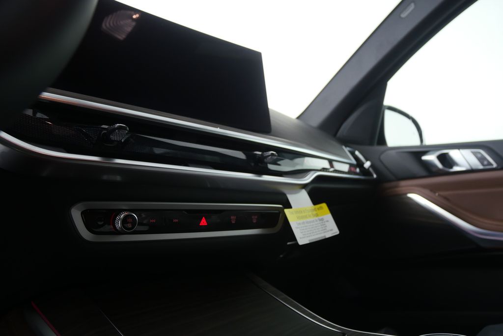 Thumbnail: 2026 BMW X5 - 21